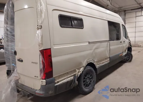 2021 Mercedes-Benz Sprinter 2500 High Roof V6 z USA, uszkodzony, nr VIN W1Y4ECVY3MT061250